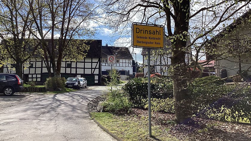 Bölls Maschinengewehr in der Jauchergrube