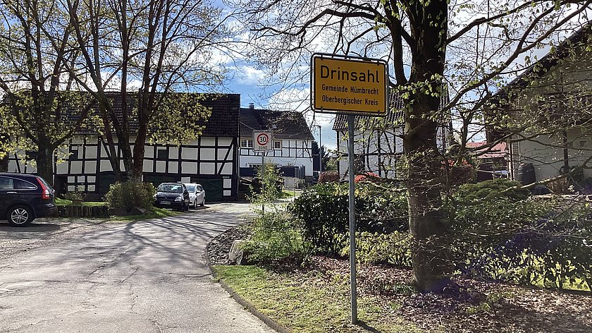 Bölls Maschinengewehr in der Jauchergrube